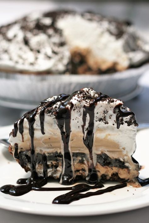 Best Mud Pie Frozen Mud Pie, Mississippi Mud Pie Recipe, Ice Cream Mud Pie Recipe, Chocolate Mud Pie, Ice Cream Pie Recipes, Mocha Mud Pie, Ice Cream Pie, Chocolate Mud Pie Recipe, Frozen Mud Pie Recipe Coffee Ice Cream