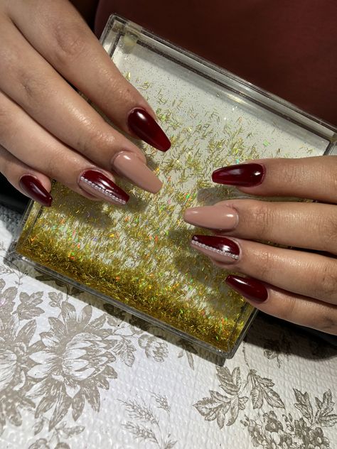 Beige And Burgundy Nails, Cream And Red Nails, Red And Cream Nails, Beige And Red Nails, Medium Length Coffin Nails, Maroon Nails Burgundy, Dolores Madrigal, Royal Blue Nails, Natural Nail Designs