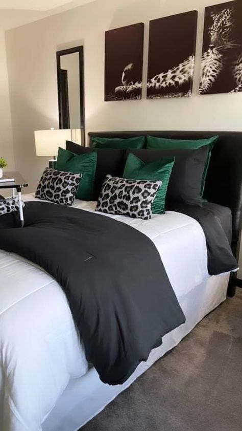 Makeup Station In Bedroom Modern, Emerald And Gray Bedroom, Green And Black Master Bedrooms Decor, Jungle Theme Room Adult, Green And Black Bedroom Decor, Green And Black Room Aesthetic, Black And Emerald Bedroom, Green Black And White Bedroom, Emerald Green Room Ideas Bedroom