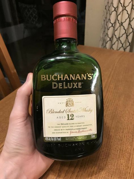 Buchanans Whiskey, Buchanan Whiskey, Buchanan Deluxe, Jello Cups, Bandana Outfit, Mexican Drinks, Alcohol Aesthetic, Scotch Whisky, Herbal Remedies