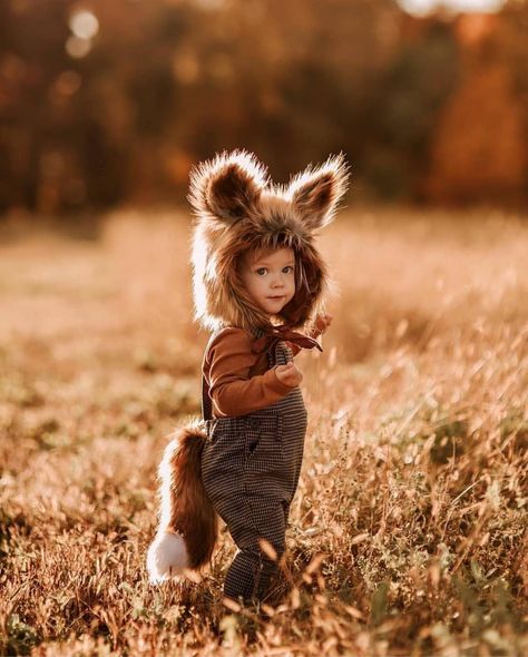 Fox Costume Diy, Woodland Creatures Birthday, Squirrel Costume, Carnival Art, Carnaval Costume, Fox Costume, Baby Magic, Animal Parade, Cinderella Costume