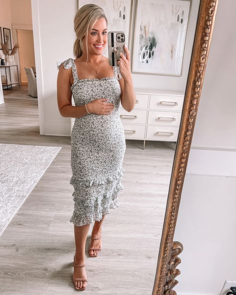 Pink Baby Shower Dress Summer, Alexa Anglin Maternity, Maternity Outfits For Wedding Guest, Pregnant Summer Wedding Guest, High Fashion Maternity Outfits, Wedding Guest Dress Pregnant Summer, Maternity Outfits Wedding Guest, Maternity Easter Dress, Maternity Guest Wedding Dress