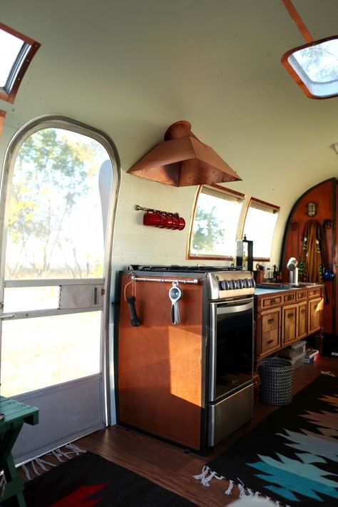 Airstream Bathroom, Trailer Kitchen, Airstream Restoration, Trailer Renovation, Interior Ikea, Airstream Living, Stove Hood, Airstream Bambi, Airstream Travel Trailers