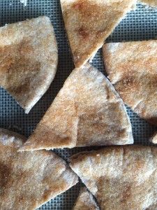 Homemade Cinnamon and Sugar Pita Chips Vegetarian Snack, Vegan Lunch Box, Pita Recipes, Best Vegan Desserts, Dessert Homemade, Future Chef, Vegan Gluten Free Desserts, Plant Based Snacks, Healthy Vegan Breakfast