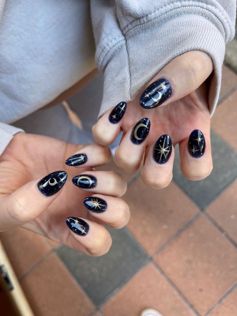 Nails Acrylic Spooky, Witch Nails Acrylic, September Nail Colors, Designs Y2k, Nail Colors 2023, Night Nails, Nails Spooky, Nail 2022, Taylor Swift Nails