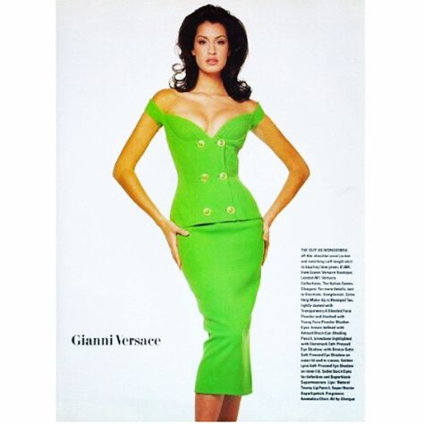 The Grail’s Instagram profile post: “Yasmeen 💚💚💚 in @versace #chic #yasmeenghauri #green #versace #90saesthetic #highfashion #highfashionmodel #ootdfash #fashionphotography…” 1990s Supermodels, Yasmeen Ghauri, Models 90s, 90s Runway Fashion, Runway Fashion Couture, Original Supermodels, 90s Model, 90s Models, Model Inspo