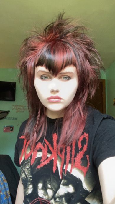 Vampire Bangs Mullet, Vampire Bangs Hair, Fang Bang Hair, Red Hair Black Bangs, Teased Hair Goth, Layered Hair Shag, Vampire Bangs Short Hair, Vampire Haircut, Visual Kei Haircut