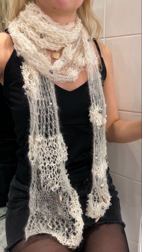 Mohair Knit Scarf, Mohair Yarn Projects, Mohair Crochet Ideas, Freehand Knit, Mohair Projects, Pearl Outfits, Fashion Subversive, Crystal Clothes, Messy Fashion