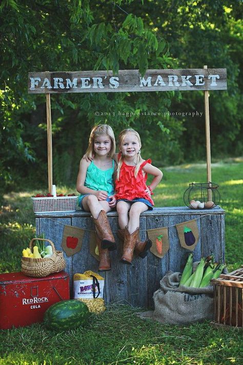 Farmers Market Photoshoot, Farmers Market Party, Photography Mini Sessions, Easter Photos, Burlap Banner, Spring Photos, Farm Stand, Lemonade Stand, Mini Photo