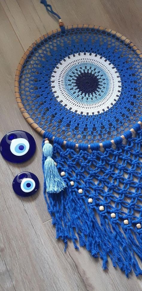 Evil Eye Dream Catcher, Evil Eye Crochet, Crochet Lace Scarf Pattern, Evil Eye Amulet, Dream Catcher Tutorial, Evil Eye Wall Hanging, Crochet Dreamcatcher, Dream Catcher Craft, Crochet Wall Hangings