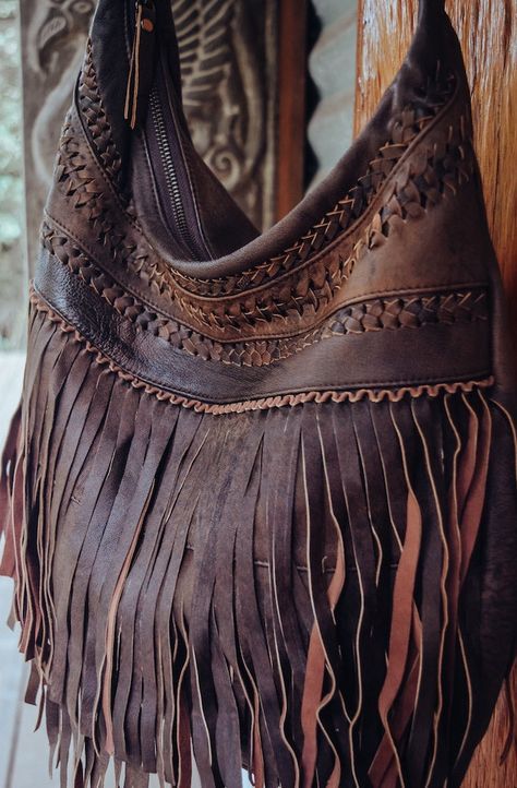 Double Fringe, Boho Leather Bags, Leather Fringe Bag, Fringe Handbags, Mode Hippie, Fringe Crossbody Bag, Western Purses, Look Rock, Bohemian Bags