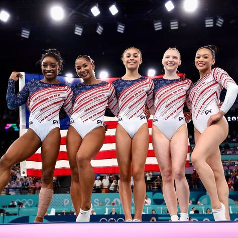 Oprah Daily | USA! USA! USA! The U.S. Women’s Gymnastics team took the gold in the gymnastics team final today! We are so proud of @simonebiles… | Instagram Jade Carey, Lee Jordan, Team Usa Gymnastics, Jordan Chiles, Gymnast Birthday Party, Gymnastics Quotes, Figure Skating Outfits, Gymnastics Photos, Gymnastics Team