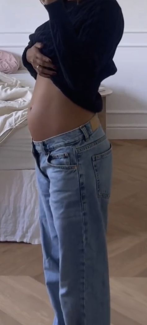 2 Month Belly Bump, Belly Bump Aesthetic, First Trimester Aesthetic, Pregnant Bump Aesthetic, 5months Pregnant Belly, What To Wear After Giving Birth, 3 Months Pregnant Belly Aesthetic, Small Belly Pregnancy, Secret Pregnancy Aesthetic