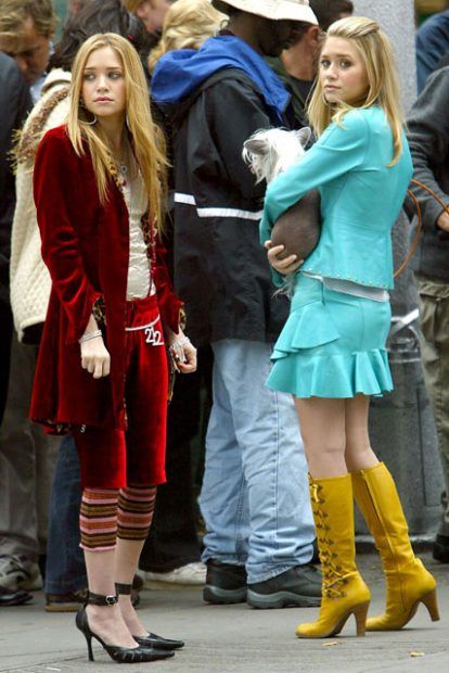 The Olsen Twins Style, Olsen Twins Style 2000s, Sister Love Brother, 2000s Fashion Inspiration, Ashley Olsen Style, Olsen Style, The Olsen Twins, Olsen Twins Style, Mary Kate And Ashley