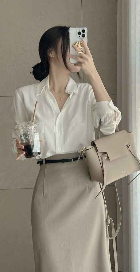 Minimalist Business Outfit, Korean Old Money Outfits, Formal Korean Outfit, Rich Tita Outfits Ideas, Old Money Outfits Skirt, Old Money Outfits Dress, Classy Old Money Outfits, Korean Work Outfit, Korean Office Outfit