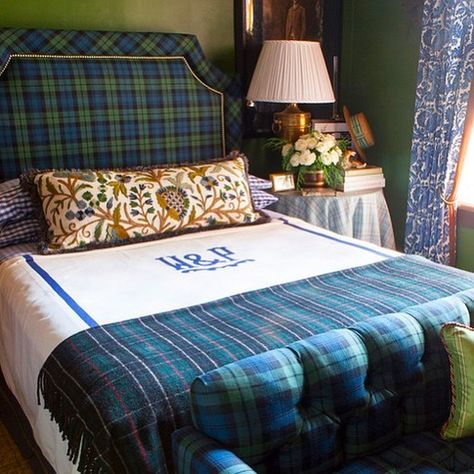 Ralph Lauren Plaid Bedding, Ralph Lauren Bedroom English Country Tartan Plaid, Tartan Blanket Bedroom, Tartan Duvet Cover, Green Plaid Duvet Cover, Rustic Farmhouse Bedroom Ideas, Modern Farmhouse Bedroom Decor, Bedroom Ideas Master, Farmhouse Bedroom Set