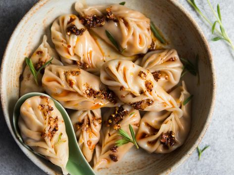 Red Curry Tofu Dumplings (Vegan) | Healthy Nibbles Tofu Dumplings, Red Curry Tofu, Curry Tofu, Beef Dumplings, Vegan Dumplings, Dumpling Filling, Wontons, Broth Recipes, Dumpling Recipe