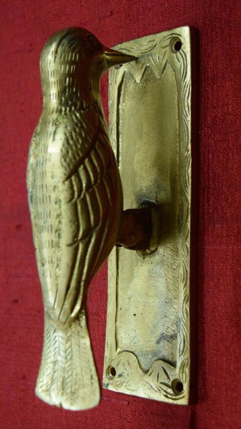 Bird Shape Decorative Door Bell Gate Knocker Woodpecker Style Antique Gift VR642 | eBay Door Knockers Vintage, Door Knockers Unique, Brass Door Hardware, Front Door Hardware, Entry Door Handles, Door Knobs And Knockers, Bird Shape, Antique Door Knobs, Door Handles Interior