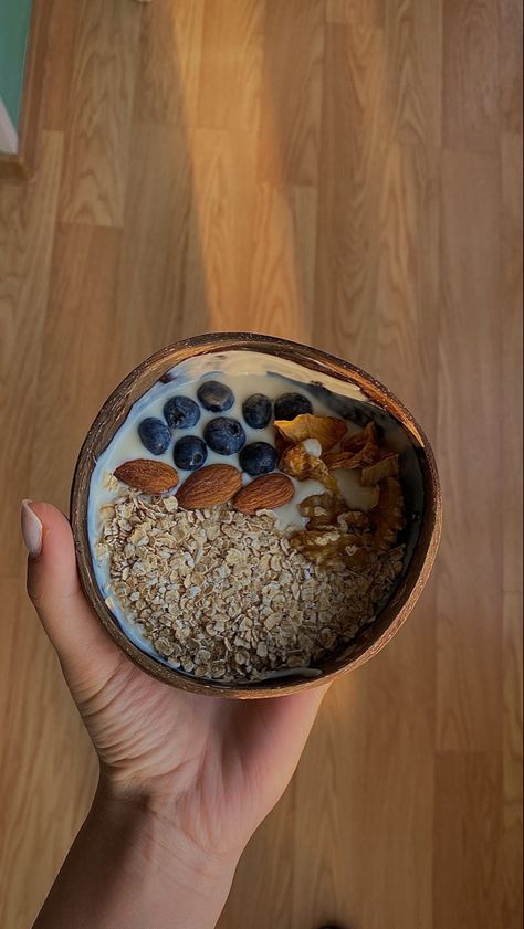 #breakfast #healthyfood #lifestyle #aesthetic #foodphotography #foodislove #recipe #lifestyle #yogurt #vegan #almond #fruit #oats Nourishing Meals Aesthetic, Vegan Cooking Aesthetic, Almond Girl Aesthetic, Almond Daughter Food, Almond Daughter Aesthetic, Almond Mom Aesthetic, Healthy Foods Aesthetic, Aesthetic Breakfast Pictures, Vegan Lifestyle Aesthetic