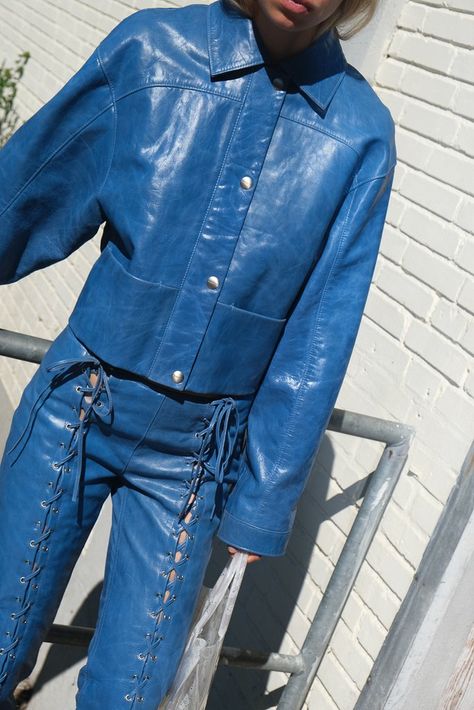 Oversized Biker Jacket Outfit, Blue Fall Aesthetic, Copenhagen Style Fall, Vintage Paris Aesthetic, Fall Aesthetic Vintage, Oversized Biker Jacket, Parisian Vintage, Born To Ride, Saks Potts