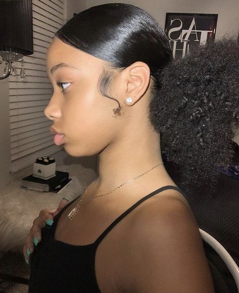 Sugarhill Ddot, Natural Hair Bun Styles, Quick Natural Hair Styles, Protective Hairstyles Braids, Slick Back, Curly Hair Styles Easy, Natural Curls Hairstyles, Pretty Braided Hairstyles, Hairdos For Curly Hair