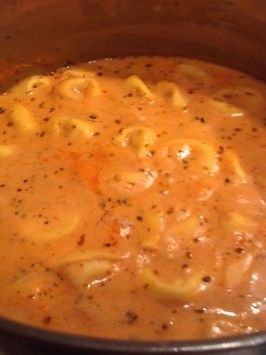 Cheese Tortellini Soup, Pesto Soup, Sun Dried Tomato Pesto, Tomato Tortellini, Creamy Tortellini Soup, Tomato Tortellini Soup, Condensed Tomato Soup, Canned Tomato Soup, Creamy Tomato Soup