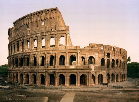 While planning the trip I didn't know what it would be like to see it.  Incredible feeling to see this type of historical monument. Machu Picchu, Rome Italy Colosseum, Colosseum Rome, Rome Antique, Virtual Field Trips, Roman Architecture, Voyage Europe, Historical Monuments, A4 Poster