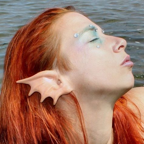 Finned ears- could easily be made using a closed mold. Work set for photoshoot, music video or film is made to look more realistic.: Fantasy Ears, Photoshoot Music, Mermaid Ears, Horror Costumes, Costume Mermaid, No Ordinary Girl, Realistic Mermaid, Mermaid Cosplay, Mermaid Fin