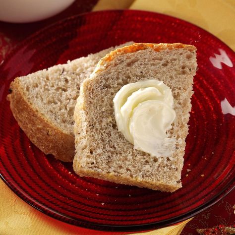 Rye Onion Bread Onion Rye Bread Recipe, Onion Bread Recipe, Corned Beef Sandwich, Rye Bread Recipes, Hearty Stew, Onion Bread, Healthy Bread Recipes, Grain Bread, Fried Fish Recipes