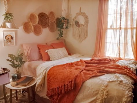 White And Orange Room Aesthetic, White Orange Bedding, Blush And Burnt Orange Bedroom, Boho Bedroom Orange And Green, Boho Pink And Orange Bedroom, College Dorm Room Ideas Orange, Pink White And Orange Bedroom, Orange Pink Beige Bedroom, Sunset Color Room Bedrooms