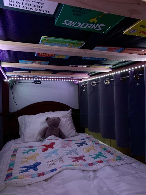 Bunk Bed Tents For Boys, How To Decorate Bottom Bunk Bed, Camper Bunk Bed Decorating Ideas, Bed With Fort Underneath, Tent Bunk Bed, Bunk Bed Decorating Ideas Diy, Fort Under Bed, Under The Bunkbed Ideas, Bunk Bed Transformation Ideas