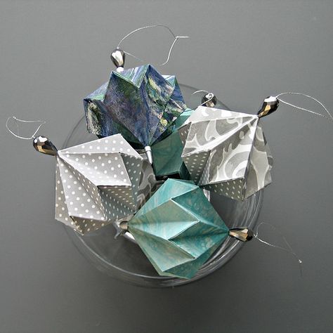 DIY Origami Ornaments Make Beautiful Christmas Party Decorations – Party Ideas Origami Christmas Star, Recycled Christmas Decorations, Origami Christmas Ornament, Origami Ornaments, Tutorial Origami, Origami Wedding, Paper Christmas Decorations, Paper Christmas Ornaments, Christmas Origami