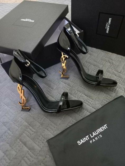 Luxurious shoes, saint Laurent shoes, expensive look, black heels #heels #shoes #luxurry Black Heels Expensive, Expensive Shoes Aesthetic, Heels Expensive, Ysl High Heels, Shoes Expensive, Luxurious Heels, Expensive Heels, Dream Heels, Luxurious Shoes