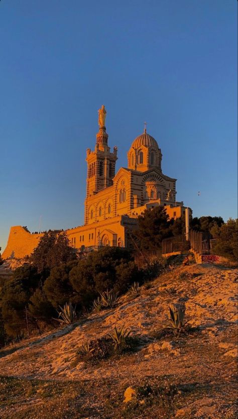 Marseille Aesthetic, Happy Place, Happy Places, Monument Valley, Monument, France, Natural Landmarks, Travel, Marseille