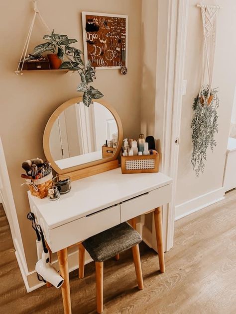 boho
cozy
vanity
makeup area
makeup desk 
beauty 
makeup Teen Bedroom Desk, Cozy Vanity, Boho Vanity, Boho Teen Bedroom, Boho Cozy, Vanity Area, Teen Room Decor, Vanity Decor, Cozy Room Decor