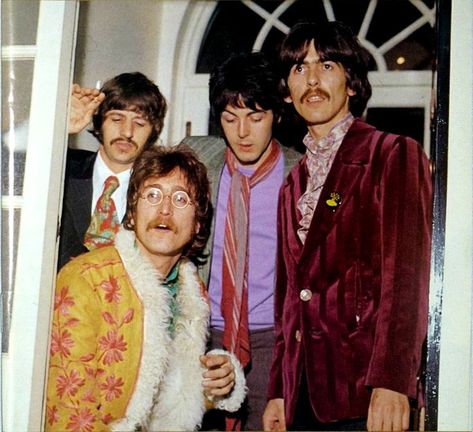 The Beatles. Press launch for Sgt Pepper LP.
19, May. 1967. London Woodstock Wedding, Sgt Peppers Lonely Hearts Club Band, Belgravia London, Beatles Sgt Pepper, The Beatles Help, Beatles Poster, Lonely Hearts Club, All My Loving, 60s Hippie