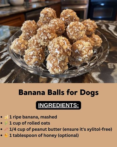 Banana Balls, Banana Dog Treat Recipe, Dog Breakfast, Dog Cookie Recipes, Homemade Pet Treats, Animal Treats, Pet Treats Recipes, Easy Dog Treat Recipes, Easy Dog Treats