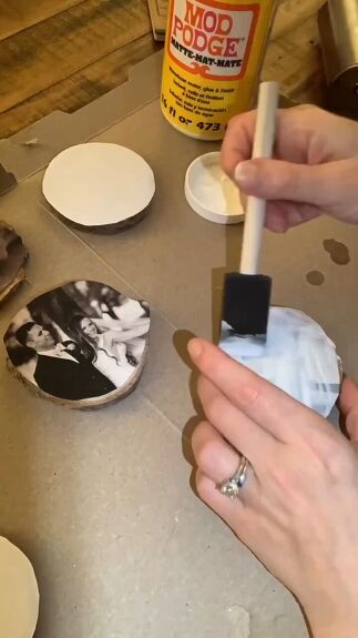 How To Make Photo Coasters, Diy Coasters With Pictures, How To Make Wood Coasters, Diy Wood Coasters How To Make, Picture Coasters Diy, Wedding Coasters Personalized, Coasters Diy Wooden Painted, Magnet Crafts Diy, Modpodge Pics To Wood