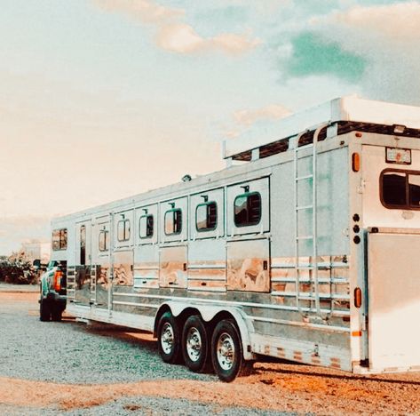 Horse Trailer Aesthetic, Country Widget Ideas, Western Truck, Horse Trailer Living Quarters, Stock Trailer, Cool Truck Accessories, Inspirational Horse Quotes, Dream Horse Barns, Cowgirl Pictures