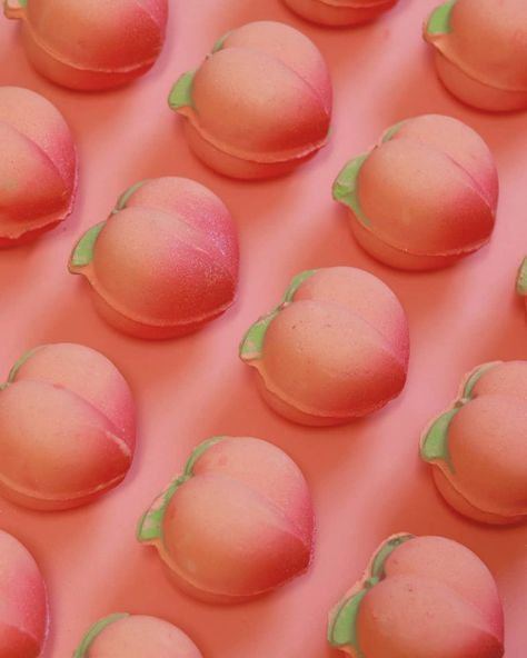 Feeling Peachy, Promo Flyer, Peach Wallpaper, Lush Bath, Lush Products, Peach Aesthetic, Peach Art, Peachy Keen, Peach Fuzz