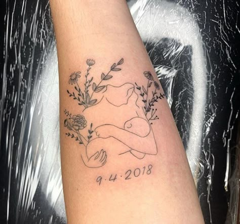 Cute Tattoos 2023, First Born Daughter Tattoo Ideas, First Mom Tattoos, Tattoos For Mom With Daughter, Cute Tattoos For Daughter, New Mum Tattoo Ideas, Tattoo Ideas Representing Mom, Child Birth Tattoo Ideas, Hyperemesis Gravidarum Tattoo