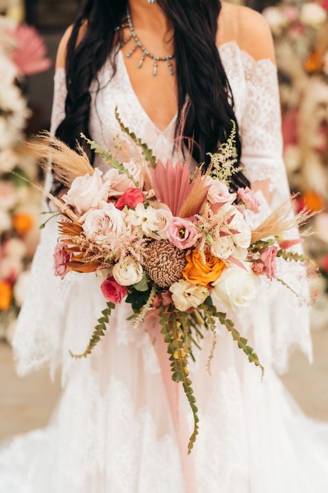 Pink Boho Wedding, Country Wedding Bouquets, Boho Glam Wedding, Bohemian Wedding Bouquet, Bridal Bouquet Spring, Styled Wedding Shoot, Boho Wedding Bouquet, Bouquet Inspiration, Wedding Bouquets Pink