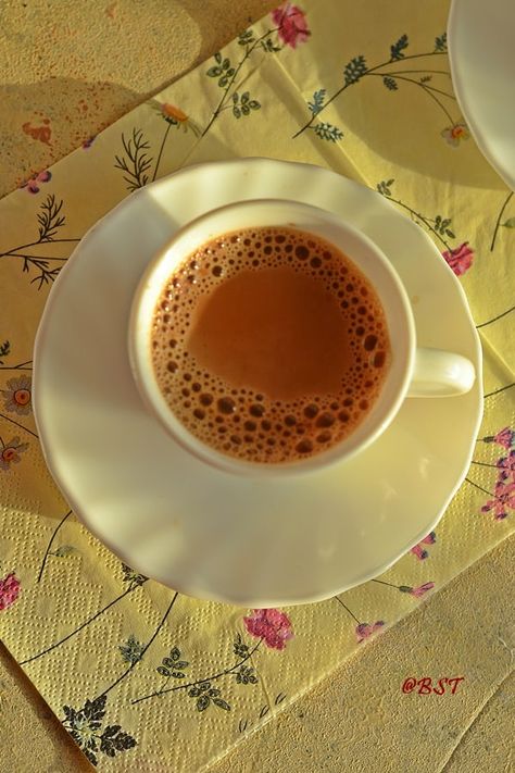 Pakistani Chai Aesthetic, Tea And Ciggerate, Chai Tea Pictures, Good Morning With Tea, Chai Tea Pics, Irani Chai, Chai Aesthetic, Morning Chai, Tea And Snacks