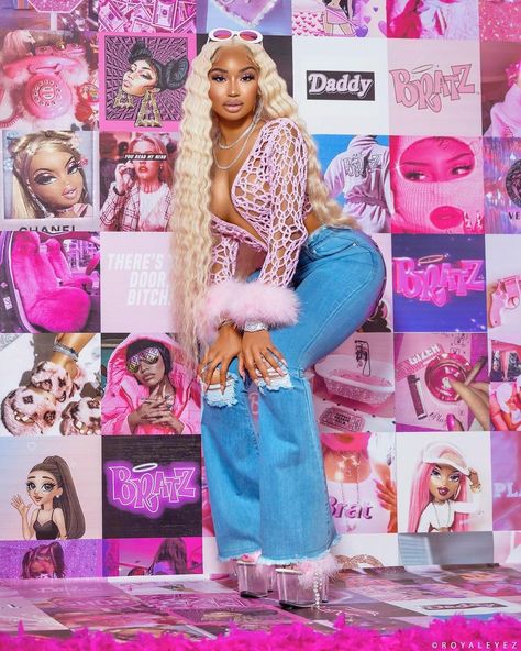 Karin Jinsui on Instagram: “Aka Life Sized Bratz Doll 👑💕🦄💅🏽 (My pic got deleted 🥲) Hair @hairsofab | Install @leandreabrown Photographer @royaleyez Creative director…” Karin Jinsui, Bratz Doll Outfits, 21st Birthday Photoshoot, Beautiful Photoshoot Ideas, Bratz Inspired Outfits, Business Photoshoot, Cute Birthday Outfits, Creative Photoshoot Ideas, Glam Photoshoot