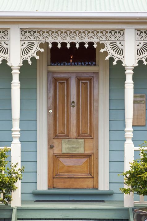 Craftsmen Bungalow, Gingerbread Porch, Victorian Fretwork, Victorian Trim, Porch Trim, Victorian House Colors, Victorian Things, Victorian Homes Exterior, Victorian Room