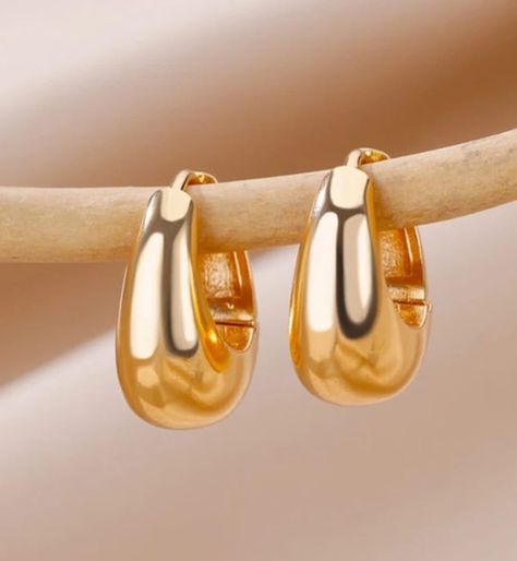 Why compromise when you can have it all? Treat yourself to the luxury and quality you deserve. �💧 Waterproof ✨ Rust-Free 💖 Hypoallergenic loop earrings @Ksh 700 a pair 👉 DM us to order #GoldHoops #JewelryEssentials #EverydayLuxury #HypoallergenicJewelry #WaterproofJewelry #ShopNow #JewelryLovers Hypoallergenic Jewelry, Loop Earrings, Jewelry Essentials, Waterproof Jewelry, Everyday Luxuries, Gold Hoops, Treat Yourself, Rust, Accessories Shop