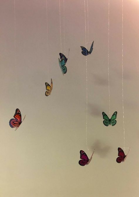 Butterflies Hanging From Ceiling Bedroom, Things To Hang From Ceiling, Hang From Ceiling, Hanging Butterflies, Room Decor Hanging, Ceiling Room, Butterfly Room Decor, Tiktok Room, Alice In Wonderland Room