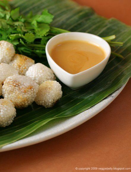 Thai Tapioca Pearl Dumplings (Saku Sai) | Veggie Belly | Vegetarian Recipe Tapioca Dumplings, Pearl Recipe, Tapioca Recipe, Tapioca Recipes, Tapioca Pearl, Thai Desserts, Autoimmune Paleo Recipes, Aip Paleo Recipes, Dipping Sauces Recipes