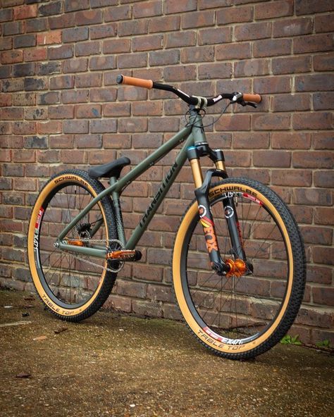 Dirt Bicycle, Road Bike Accessories, Dirt Bike Gear, Mtb Downhill, Mountain Bike Art, Dirt Jumper, Hardtail Mountain Bike, Mountain Biking Gear, Biking Diy