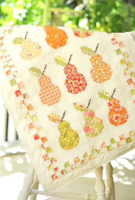 http://figtreequilts.typepad.com/.a/6a00d83451a6c969e201a73dbd5ae4970d-pi Deco Fruit, Canned Pears, Tree Quilts, Mini Quilt Patterns, Miniature Quilts, Patch Aplique, Tree Quilt, Quilting Inspiration, Quilt Designs